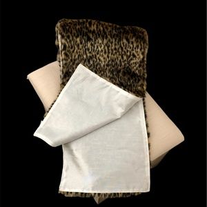 Hobby Lobby Faux Fur Table Runner ~ Cheetah/Leopard